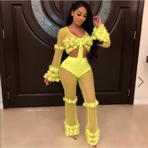 💚Neon Green Flower Bomb 2 piece set 🧚🏽‍♂️💚